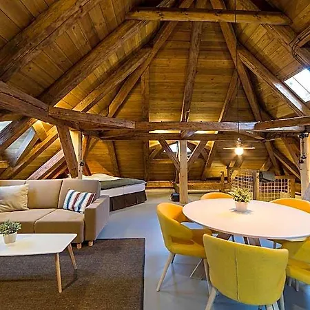 Aparthotel&wellness Knížecí Cesta 4* Horní Planá